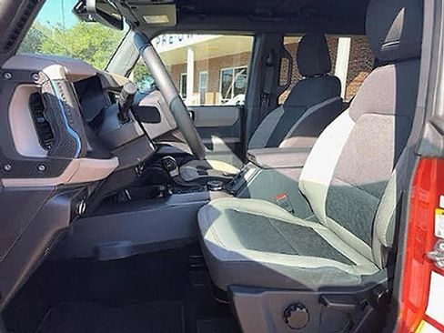 Used 2023 Ford Bronco Wildtrak AWD/4WD image 14