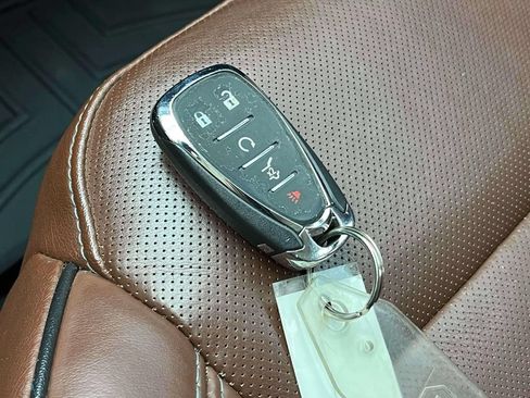 Certified 2018 Chevrolet Traverse High Country AWD/4WD image 40
