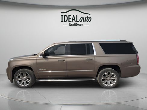 Used 2016 GMC Yukon XL Denali w/ Open Road Package AWD/4WD image 5