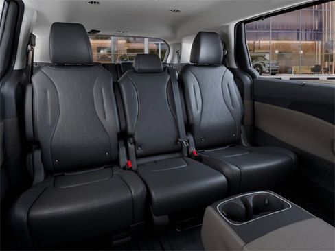 New 2026 Kia Carnival EX image 16