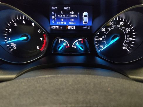 Used 2017 Ford Escape SE image 23