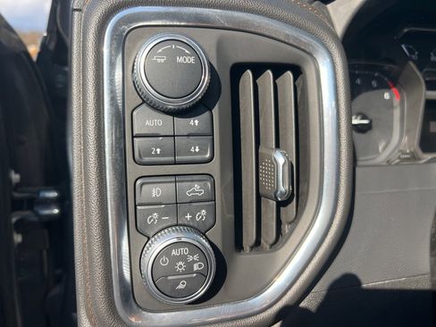 Used 2020 GMC Sierra 2500 AT4 w/ AT4 Premium Package image 33