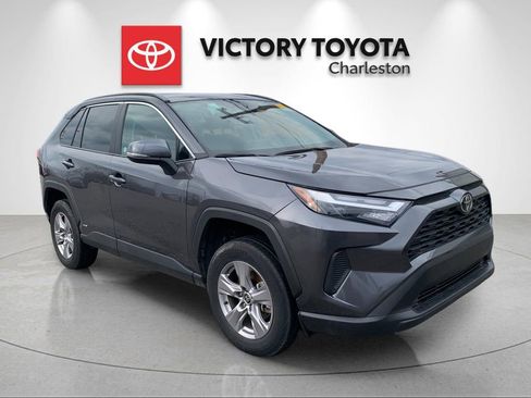 Used 2025 Toyota RAV4 XLE image 5