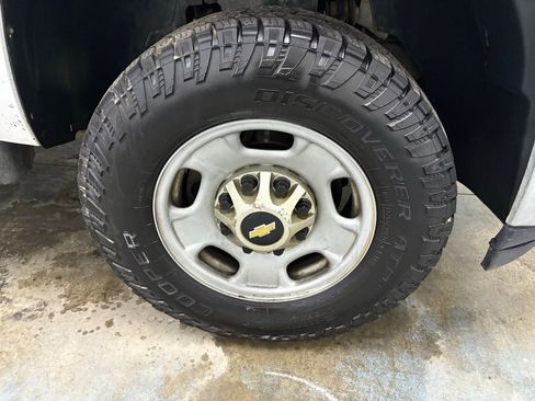 Used 2014 Chevrolet Silverado 2500 W/T image 16