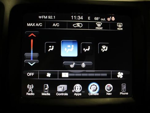 Certified 2018 Jeep Cherokee Latitude Plus w/ Cold Weather Group AWD/4WD image 18