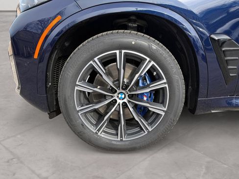 New 2026 BMW X5 xDrive40i w/ M Sport Package AWD/4WD image 14