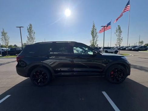 Used 2023 Ford Explorer ST w/ Equipment Group 401A AWD/4WD image 4