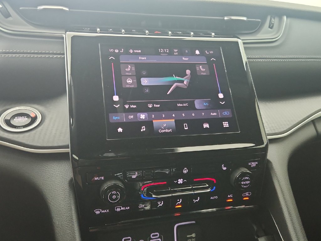 Certified 2025 Jeep Grand Cherokee L Laredo w/ Luxury Tech Group I AWD/4WD image 29