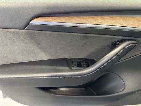 Used 2022 Tesla Model 3 Long Range image 11
