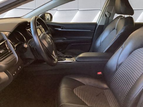 Used 2020 Toyota Camry SE image 7