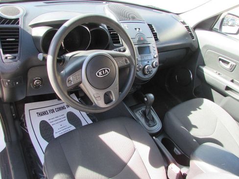Used 2011 Kia Soul + w/ Audio Pkg image 26
