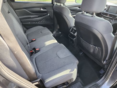 Used 2020 Hyundai Santa Fe SE FWD image 15