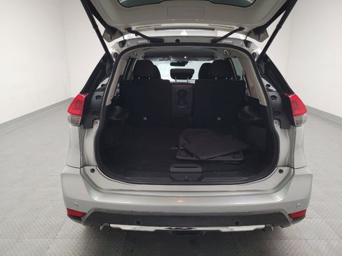 Used 2019 Nissan Rogue SV FWD image 29