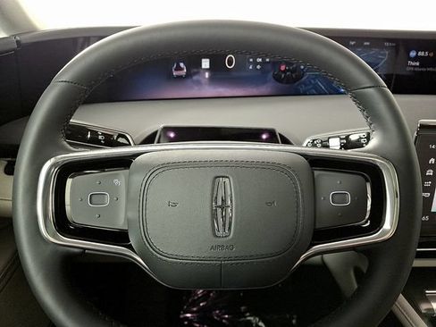 Used 2026 Lincoln Nautilus Reserve AWD/4WD image 17