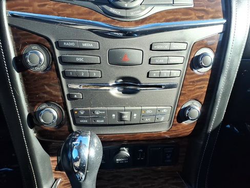 Used 2020 Nissan Armada SL w/ Premium Package image 19