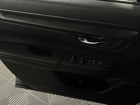 Used 2025 Honda CR-V LX image 24