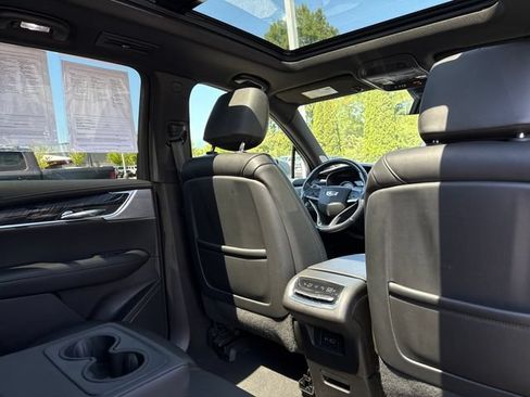 Used 2023 Cadillac XT6 Premium Luxury AWD/4WD image 23