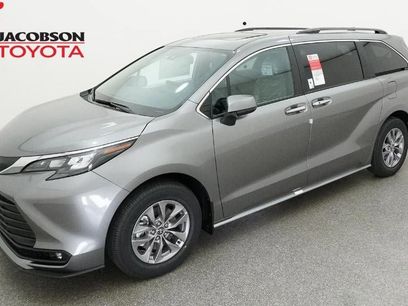 New 2026 Toyota Sienna XLE
