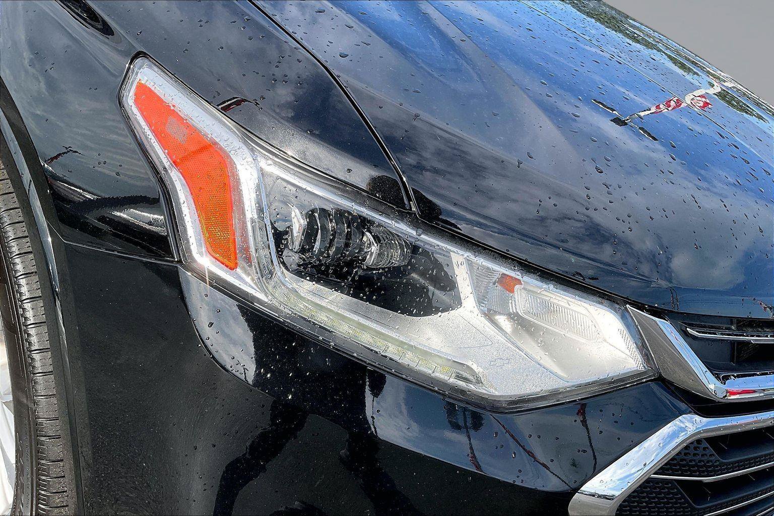 Used 2020 Chevrolet Traverse Premier FWD image 30