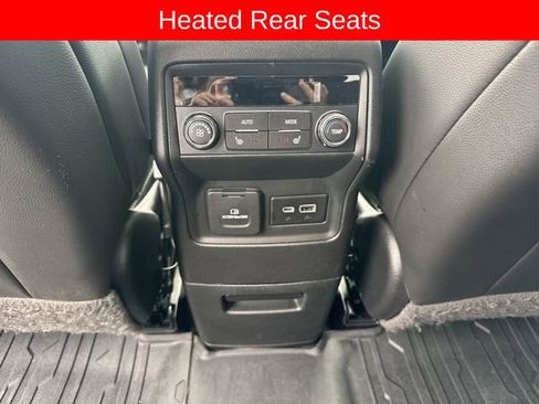 Used 2020 GMC Acadia Denali w/ Technology Package AWD/4WD image 22