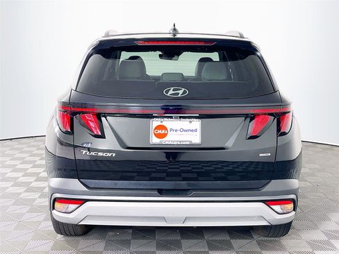 Certified 2025 Hyundai Tucson SEL AWD/4WD image 9