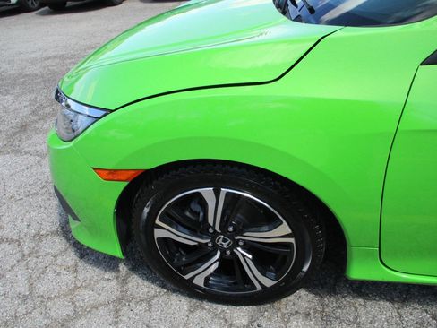 Used 2017 Honda Civic Touring image 13