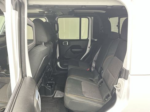 Used 2021 Jeep Gladiator Mojave image 10