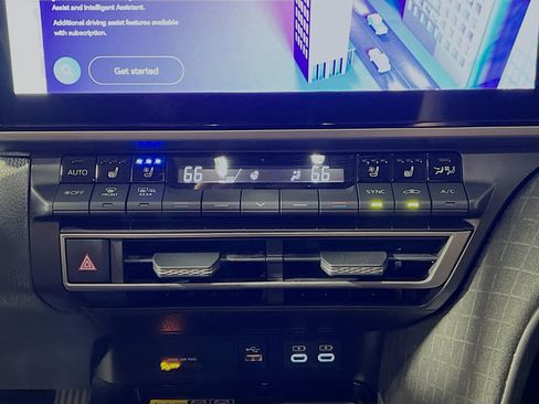 Used 2025 Toyota Camry XLE w/ Premium Plus Package image 26