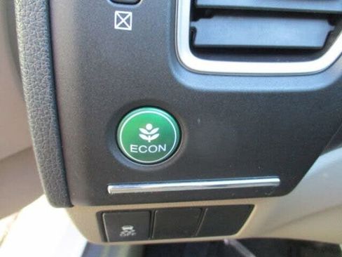 Used 2014 Honda Civic LX image 32