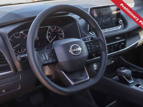 Used 2025 Nissan Rogue S FWD image 14