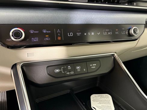 New 2026 Kia Carnival EX image 31