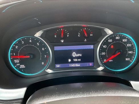 Used 2020 Chevrolet Traverse LT w/ Driver Confidence II Package image 13