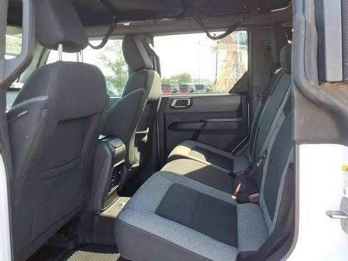 Certified 2022 Ford Bronco Big Bend w/ Sasquatch Package AWD/4WD image 12