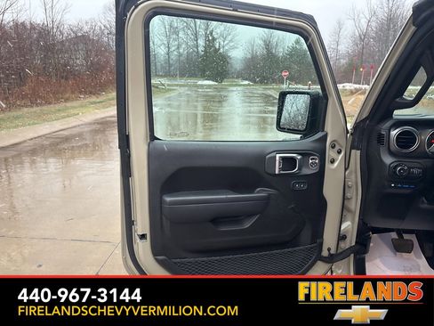 Used 2022 Jeep Wrangler Unlimited Rubicon 4xe w/ Cold Weather Group image 9