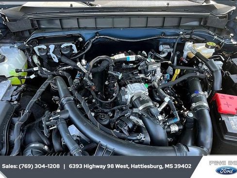 New 2025 Ford Bronco Badlands image 6