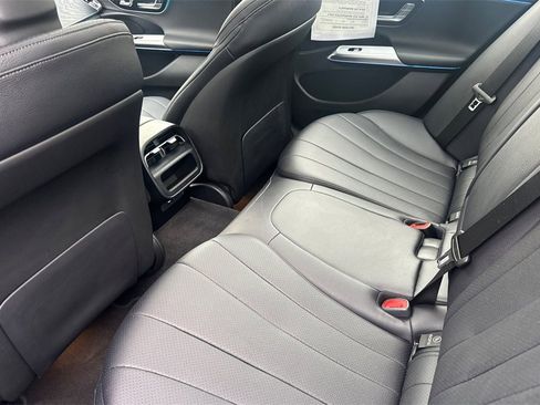 Certified 2025 Mercedes-Benz E 350 4MATIC Sedan image 13