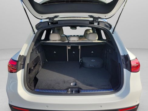 New 2026 Mercedes-Benz GLC 350e GLC 350e image 9