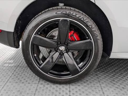 Used 2019 Porsche Macan AWD/4WD image 35