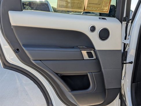 Used 2022 Land Rover Range Rover Sport HSE Silver Edition image 23
