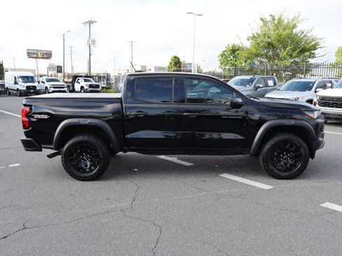 Used 2025 Chevrolet Colorado Trail Boss AWD/4WD image 11