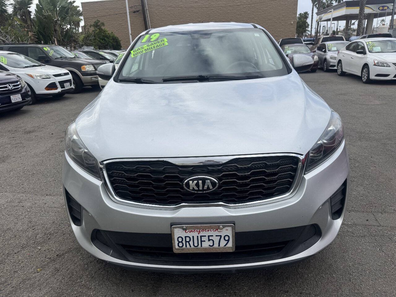 Used 2019 Kia Sorento AWD V6 image 3