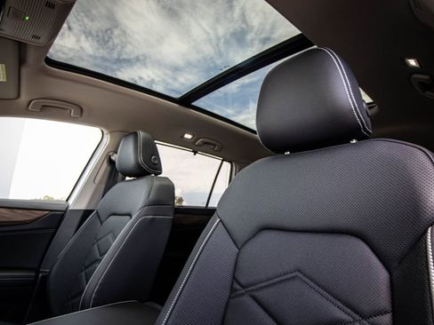 New 2026 Volkswagen Atlas SE FWD image 50