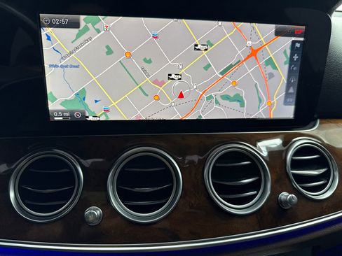 Used 2017 Mercedes-Benz E 300 image 25