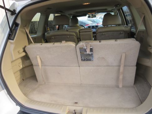 Used 2012 Toyota Highlander Limited w/ Tow Pkg image 25
