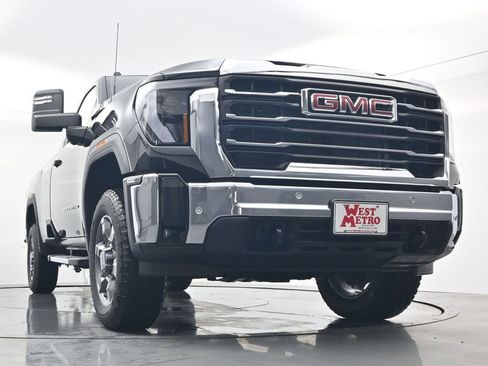 New 2026 GMC Sierra 3500 SLE image 27