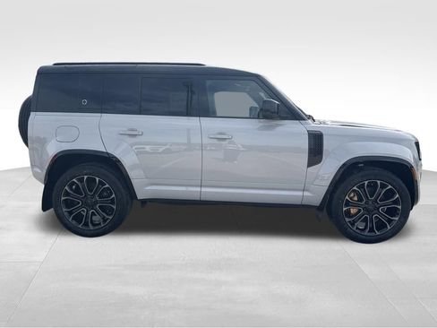 New 2026 Land Rover Defender 110 OCTA AWD/4WD image 6