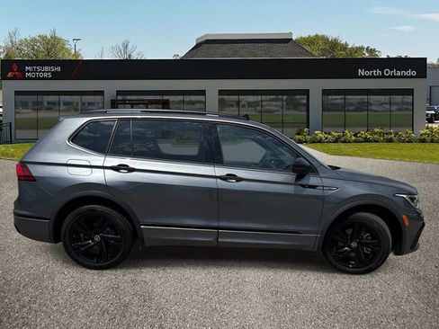 Used 2023 Volkswagen Tiguan SE R-Line AWD/4WD image 6