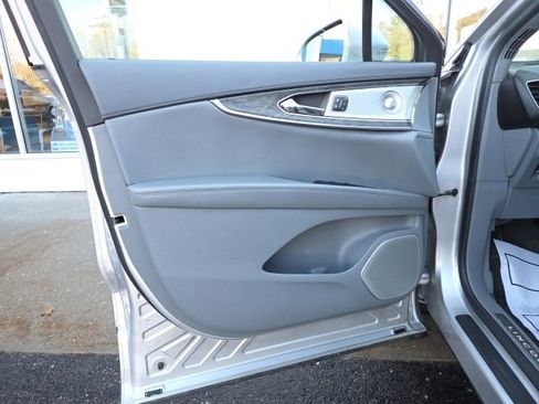 Used 2019 Lincoln Nautilus Reserve w/ Ultimate Package image 38