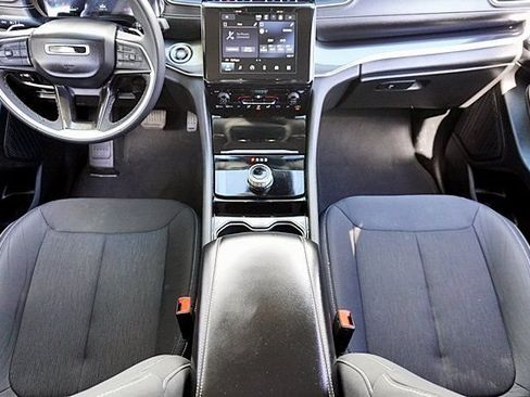 Certified 2023 Jeep Grand Cherokee Laredo RWD image 21