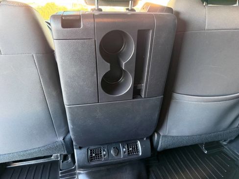 Used 2017 Toyota Tundra SR5 image 28